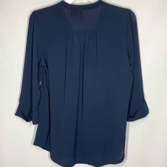 New Directions Women's Rolled Up Sleeve Split Neck Blouse Navy Blue Size Medium - Picture 5 of 6